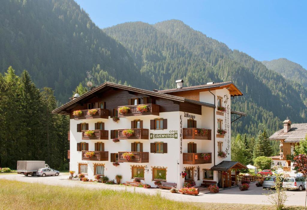 Cesa Edelweiss Living & Spa Campitello di Fassa Ngoại thất bức ảnh