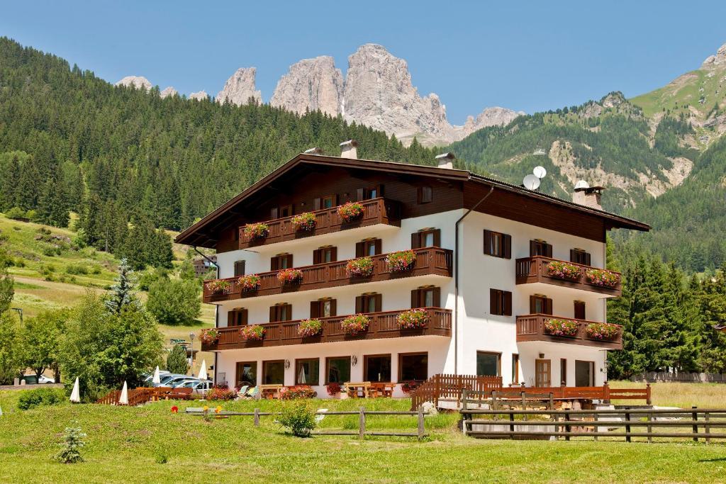 Cesa Edelweiss Living & Spa Campitello di Fassa Ngoại thất bức ảnh